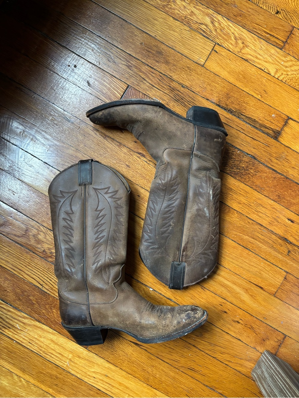 Justin Boots Brown Leather Women's Heeled Cowboy Boots - moving sale